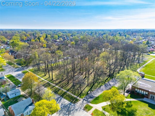 23304 Oak Street, Dearborn, MI 48128