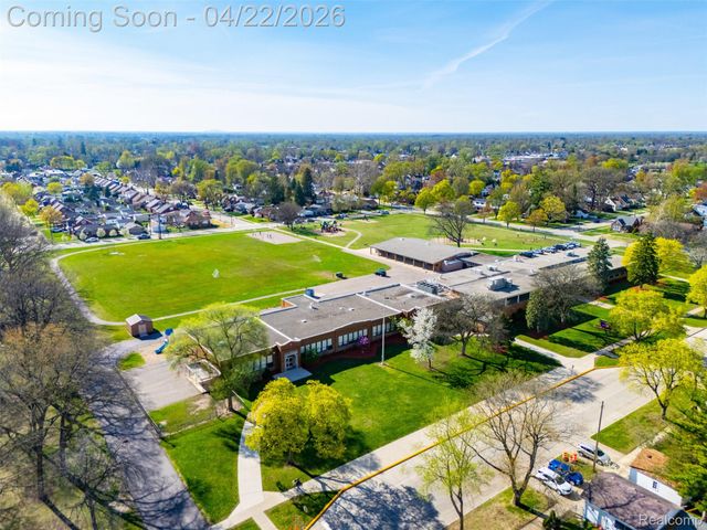 23304 Oak Street, Dearborn, MI 48128