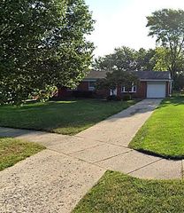 39400 Roslyn Drive, Sterling Heights, MI 48313