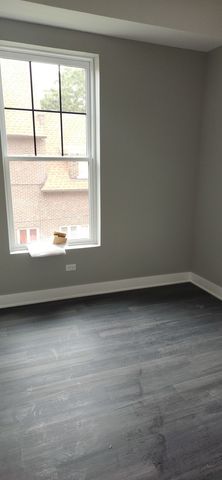 1023 E 45th Street 2, Chicago, IL 60653