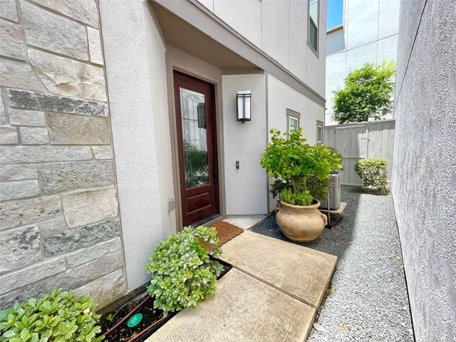 809 Leavenworth Avenue, Houston, TX 77008