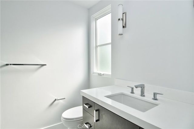 621 Narcissus Avenue, Corona Del Mar, CA 92625