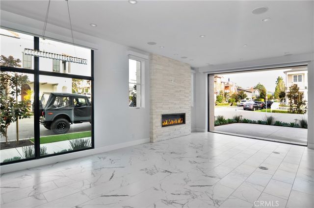 621 Narcissus Avenue, Corona Del Mar, CA 92625