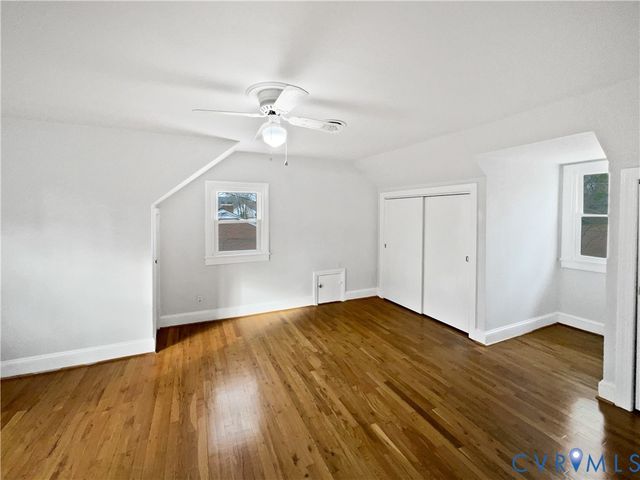 203 Crestwood Dr, Colonial Heights, VA 23834