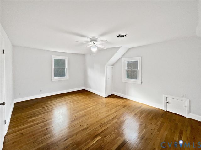 203 Crestwood Dr, Colonial Heights, VA 23834