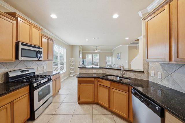 1927 Autumn Run LN, Round Rock, TX 78665