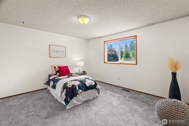 7944 Spartan Court SE, Olympia, WA 98503