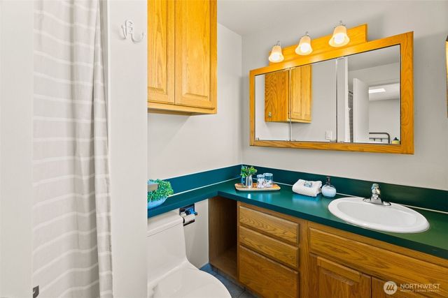 7944 Spartan Court SE, Olympia, WA 98503