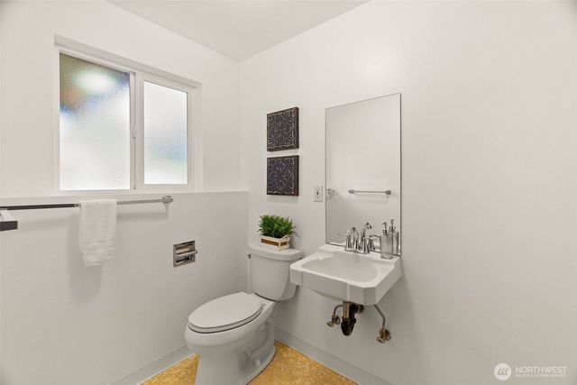7944 Spartan Court SE, Olympia, WA 98503
