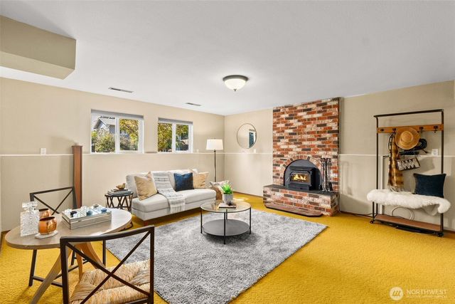 7944 Spartan Court SE, Olympia, WA 98503