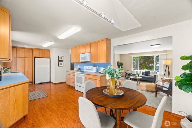 7944 Spartan Court SE, Olympia, WA 98503