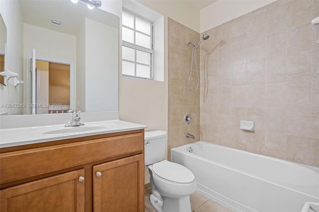 9243 SW 170th Ave, Miami, FL 33196