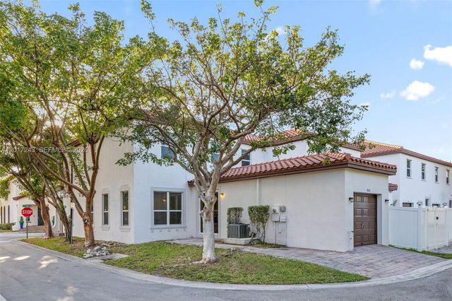 9243 SW 170th Ave, Miami, FL 33196