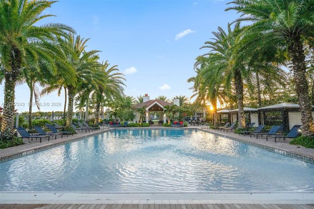 9243 SW 170th Ave, Miami, FL 33196