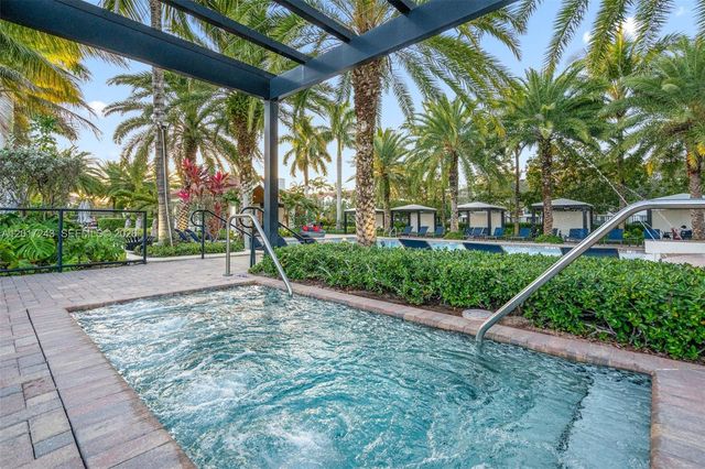 9243 SW 170th Ave, Miami, FL 33196