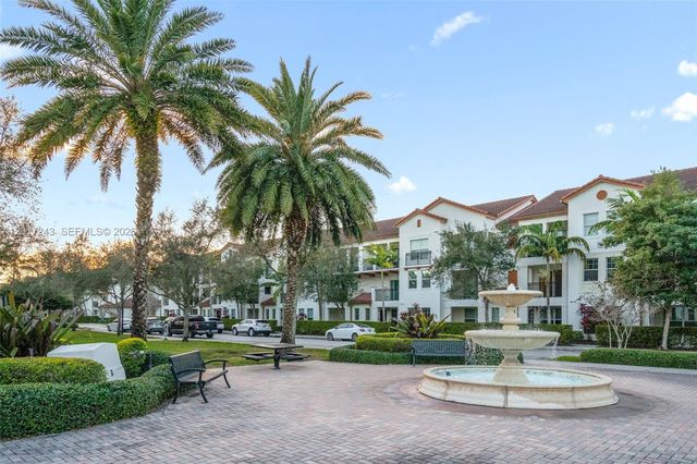 9243 SW 170th Ave, Miami, FL 33196