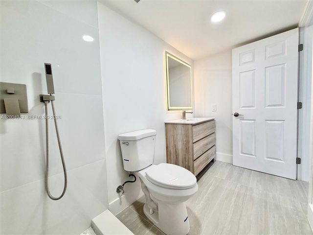 3361 NW 47th Terrace 329, Lauderdale Lakes, FL 33319