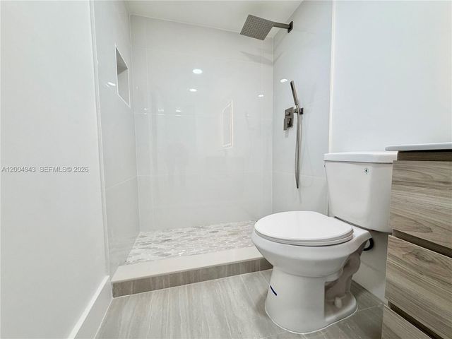 3361 NW 47th Terrace 329, Lauderdale Lakes, FL 33319