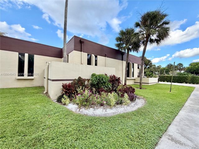3361 NW 47th Terrace 329, Lauderdale Lakes, FL 33319