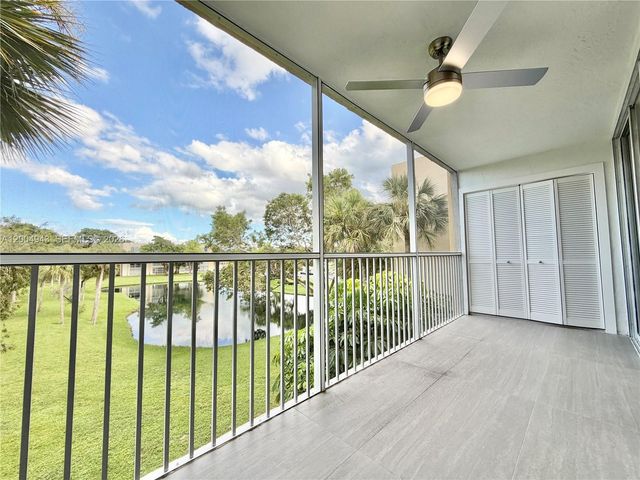 3361 NW 47th Terrace 329, Lauderdale Lakes, FL 33319