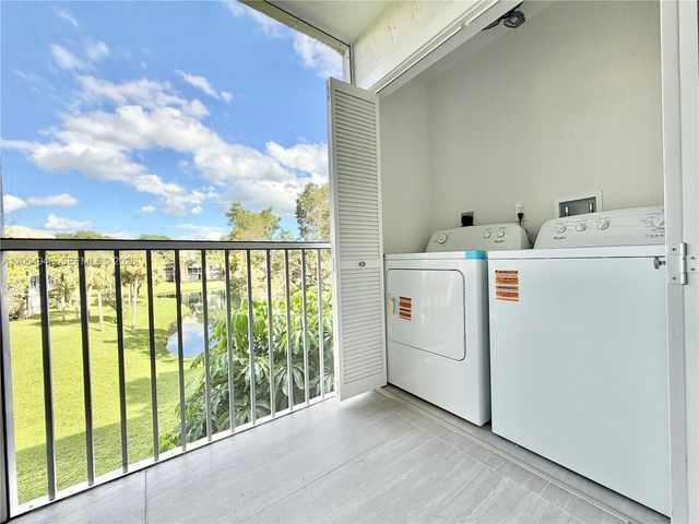 3361 NW 47th Terrace 329, Lauderdale Lakes, FL 33319