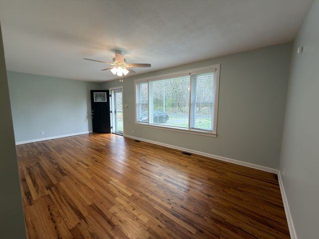 209 Old Trenton Rd, Clarksville, TN 37040