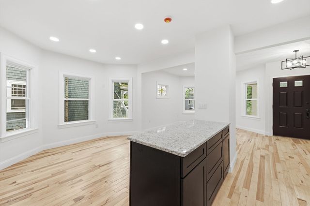 71 Cottage Street, Boston, MA 02132