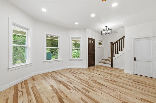 71 Cottage Street, Boston, MA 02132