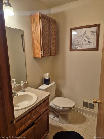 53639 Cranston Drive, Macomb Township, MI 48042