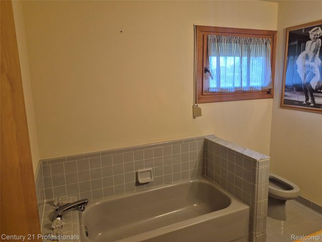 53639 Cranston Drive, Macomb Township, MI 48042