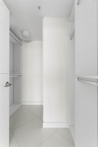 60 SW 13th St 3213, Miami, FL 33130