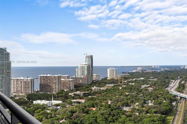 60 SW 13th St 3213, Miami, FL 33130