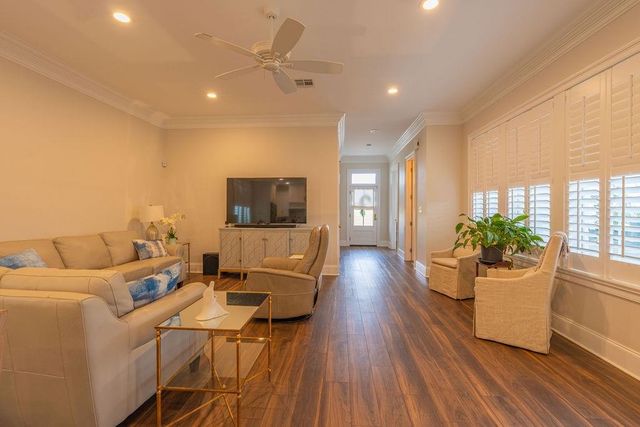 200 Rue St Sydney, Houma, LA 70360