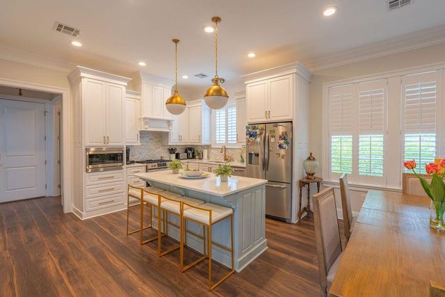 200 Rue St Sydney, Houma, LA 70360