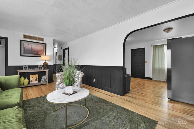 2519 S Vista Ave, Boise, ID 83705