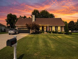 162 Lancashire Dr, Clarksville, TN 37043