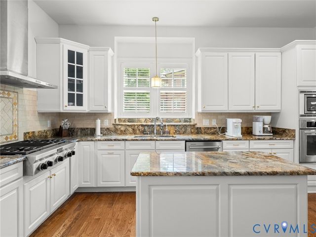1300 Baltrey Ln, Midlothian, VA 23112
