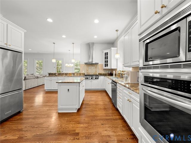 1300 Baltrey Ln, Midlothian, VA 23112