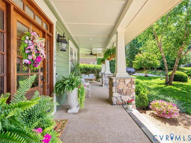 1300 Baltrey Ln, Midlothian, VA 23112
