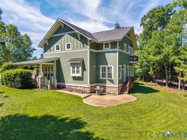 1300 Baltrey Ln, Midlothian, VA 23112