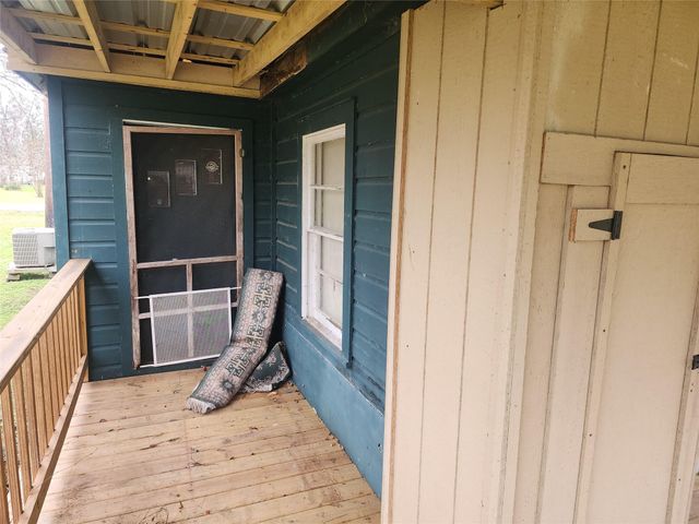 839 Yaupon Street, Clute, TX 77531