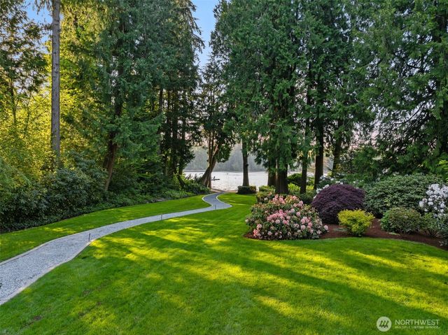 3718 S 334th Street, Federal Way, WA 98001