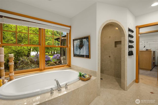3718 S 334th Street, Federal Way, WA 98001