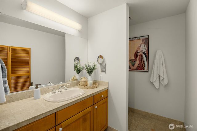 3718 S 334th Street, Federal Way, WA 98001