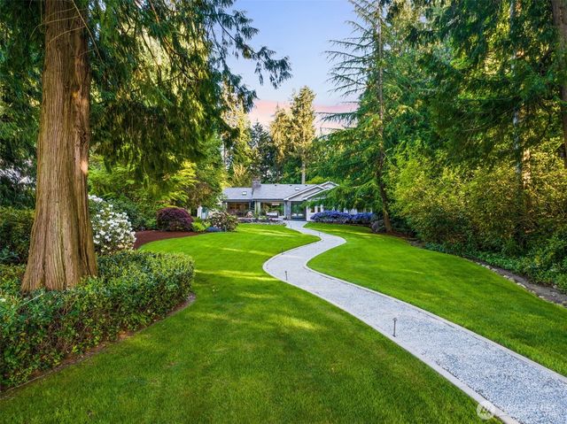 3718 S 334th Street, Federal Way, WA 98001