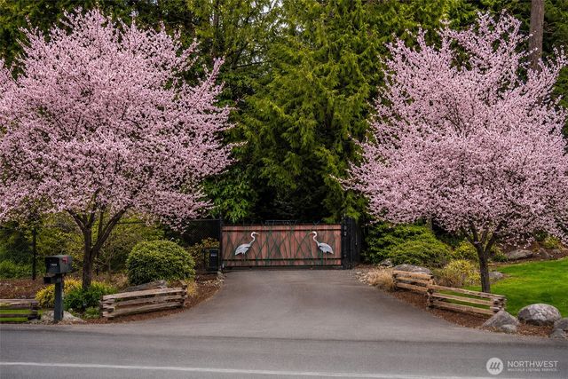 3718 S 334th Street, Federal Way, WA 98001