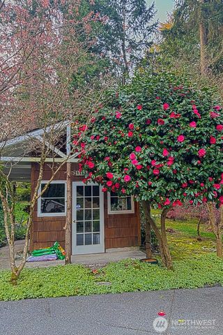 3718 S 334th Street, Federal Way, WA 98001