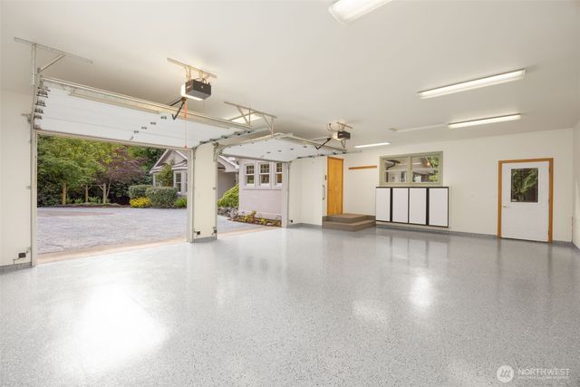 3718 S 334th Street, Federal Way, WA 98001