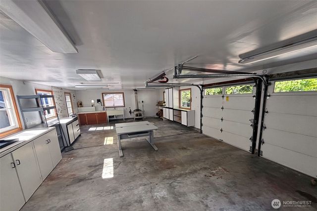3718 S 334th Street, Federal Way, WA 98001