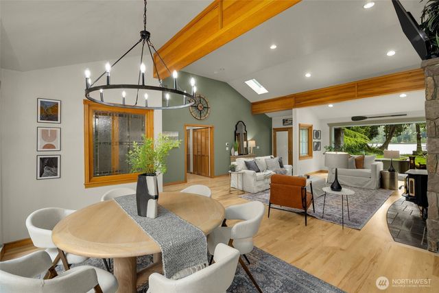 3718 S 334th Street, Federal Way, WA 98001